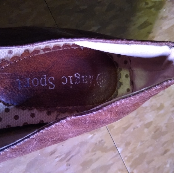 Shoes - Picture 4 of 6